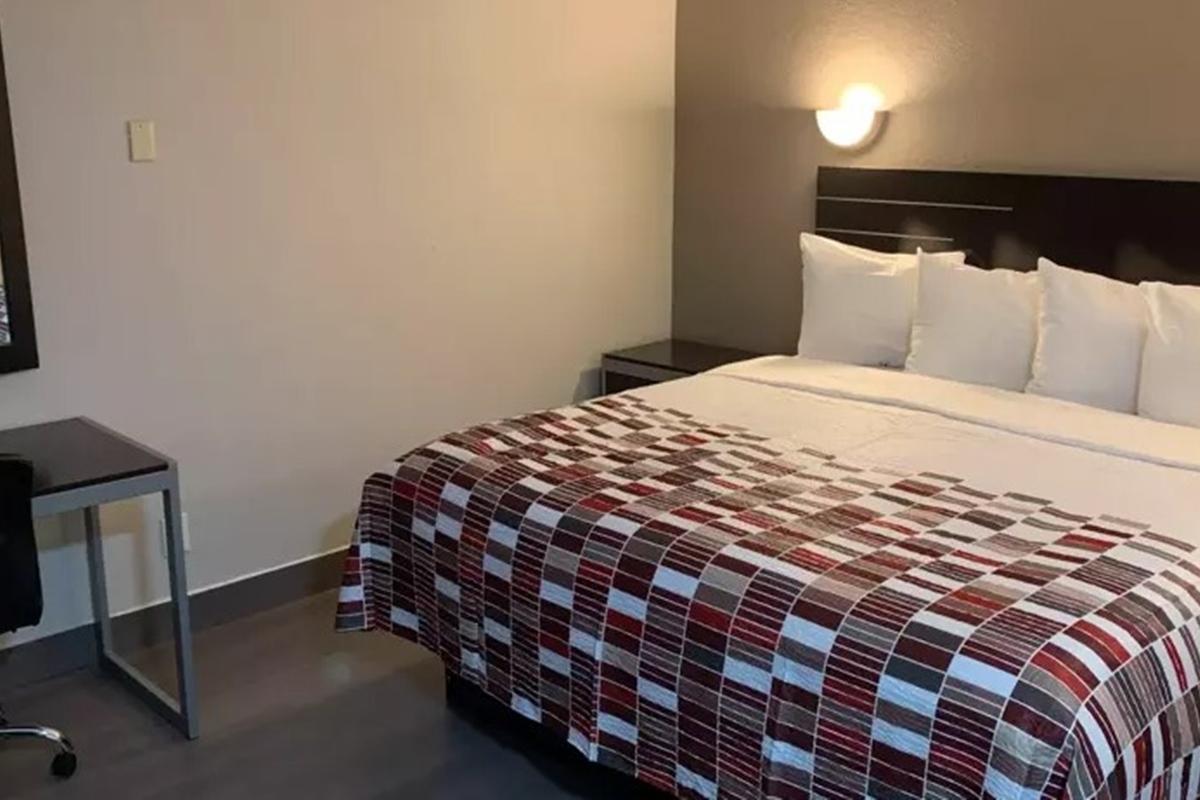 Red Roof Inn Copiague Екстер'єр фото