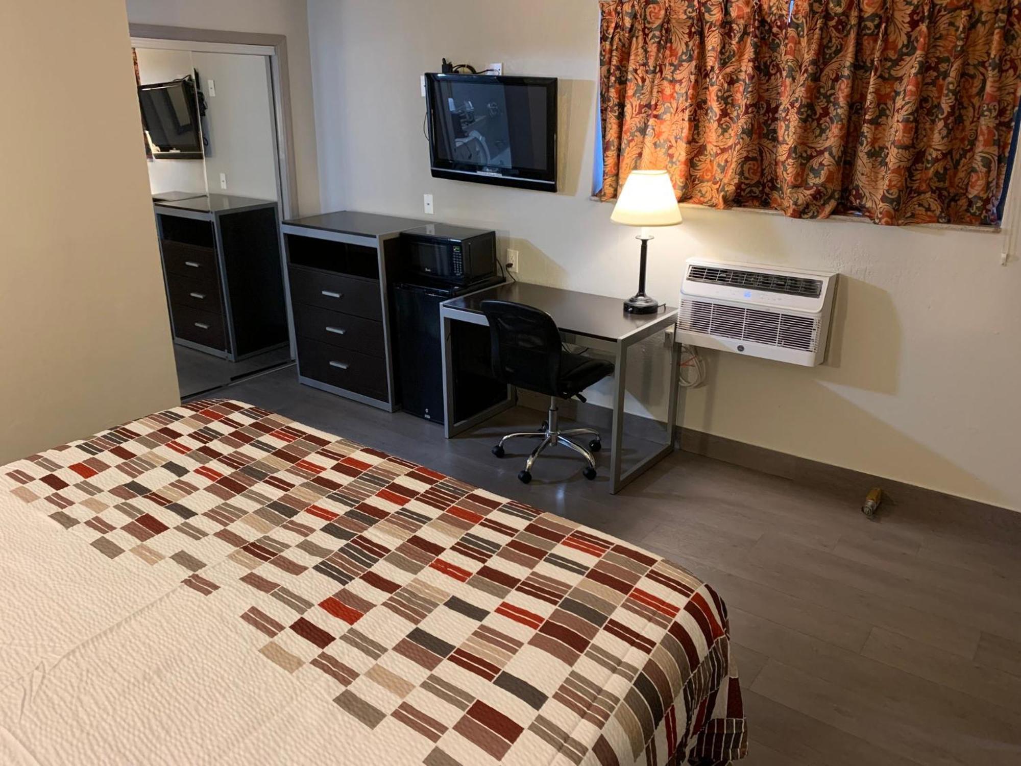 Red Roof Inn Copiague Екстер'єр фото